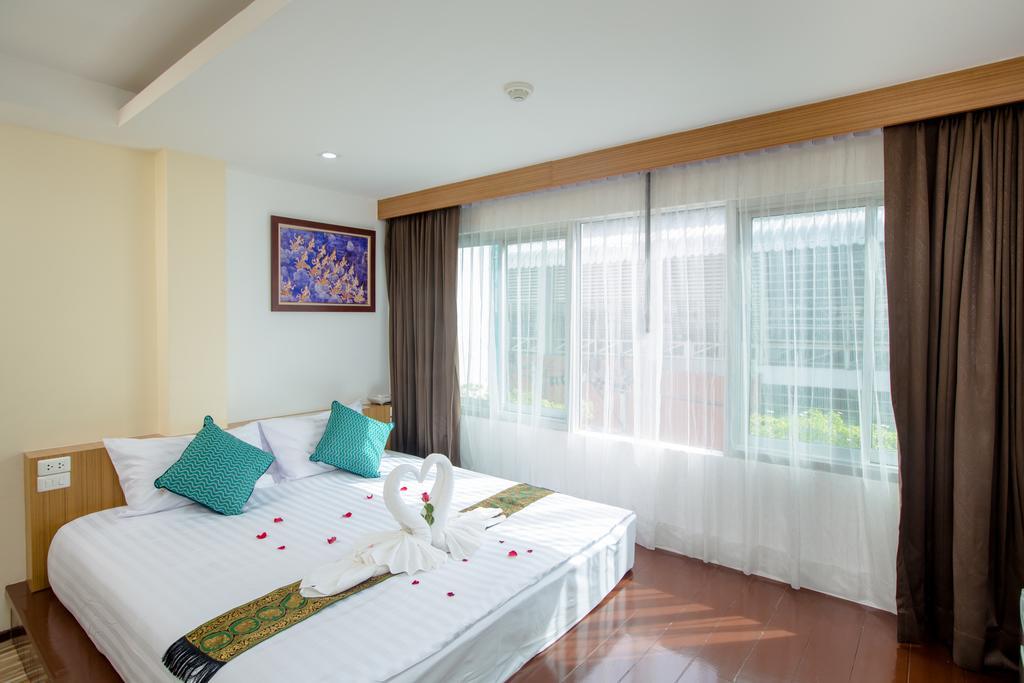 Patong Landmark Hotel Экстерьер фото